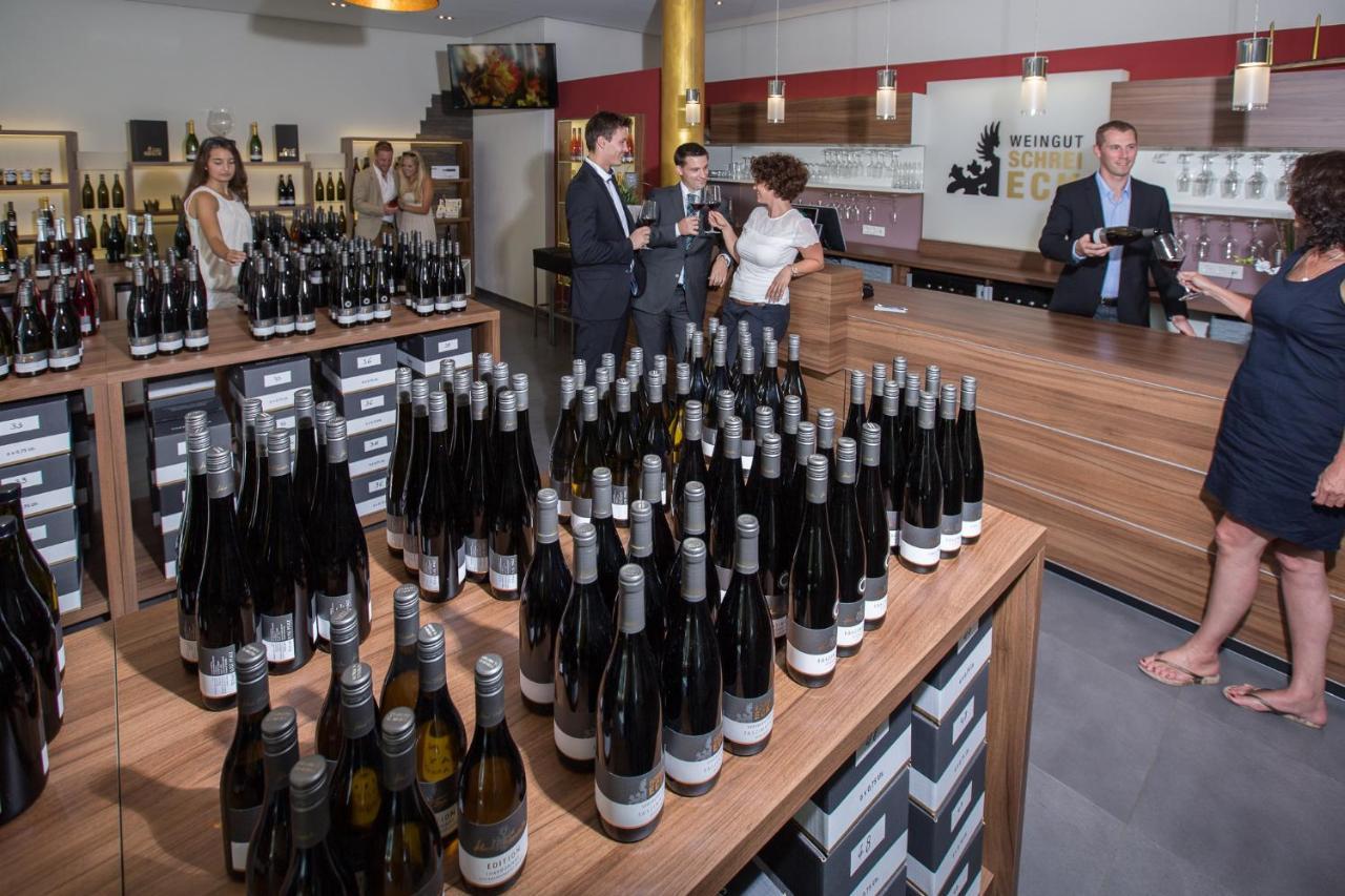 Weingut Schreieck Vinotel & Gutshaus Sankt Martin Exteriör bild